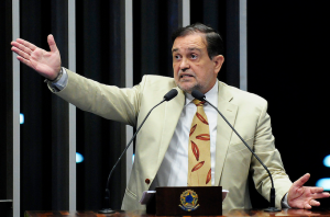 Relator da matéria, o senador Walter Pinheiro (PT-BA)