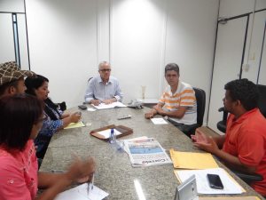 O secretário de Relações Institucionais do Estado da Bahia, Josias Gomes, recebeu em seu gabinete na Serin uma comitiva de vereadores e lideranças de 6 municípios localizados na região Extremo-Sul.